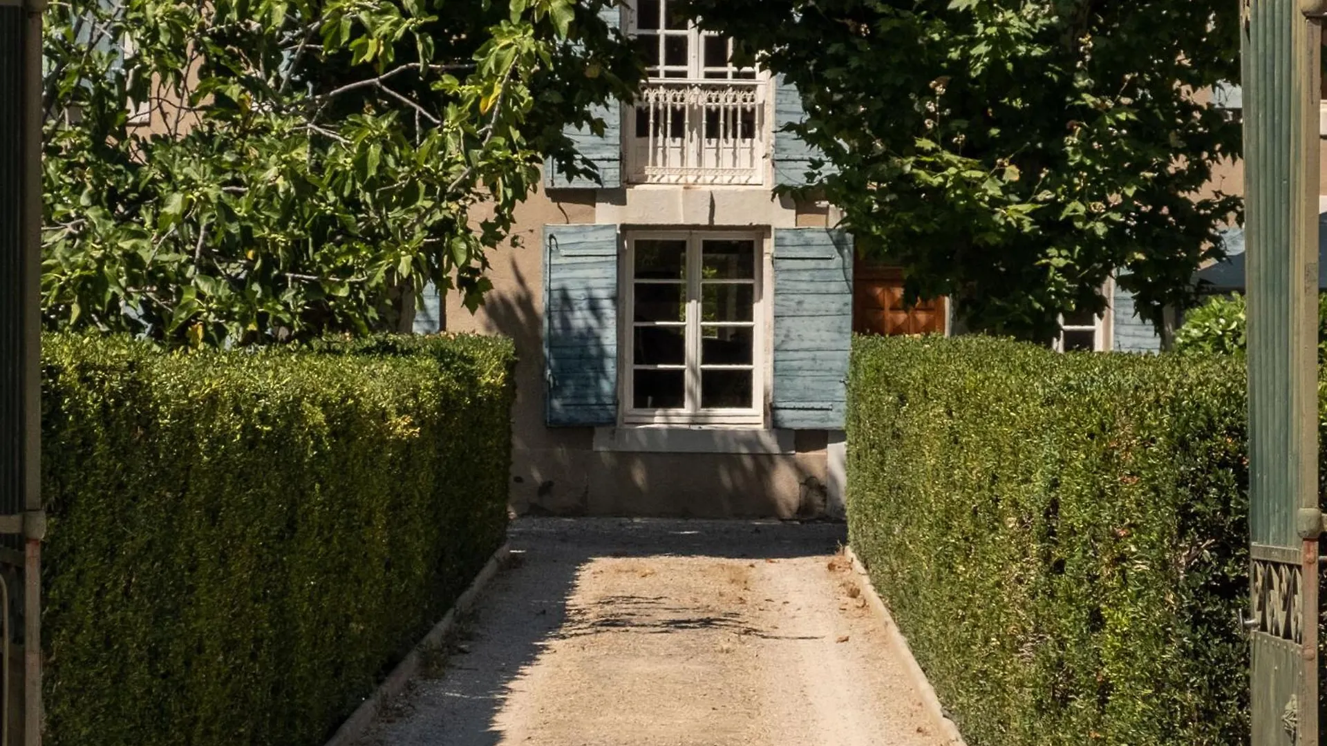 La Maison Du Bonheur Pelissanne 0*,
