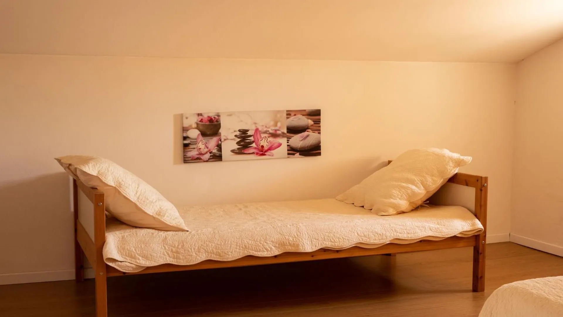 Holiday home La Maison Du Bonheur Pelissanne France